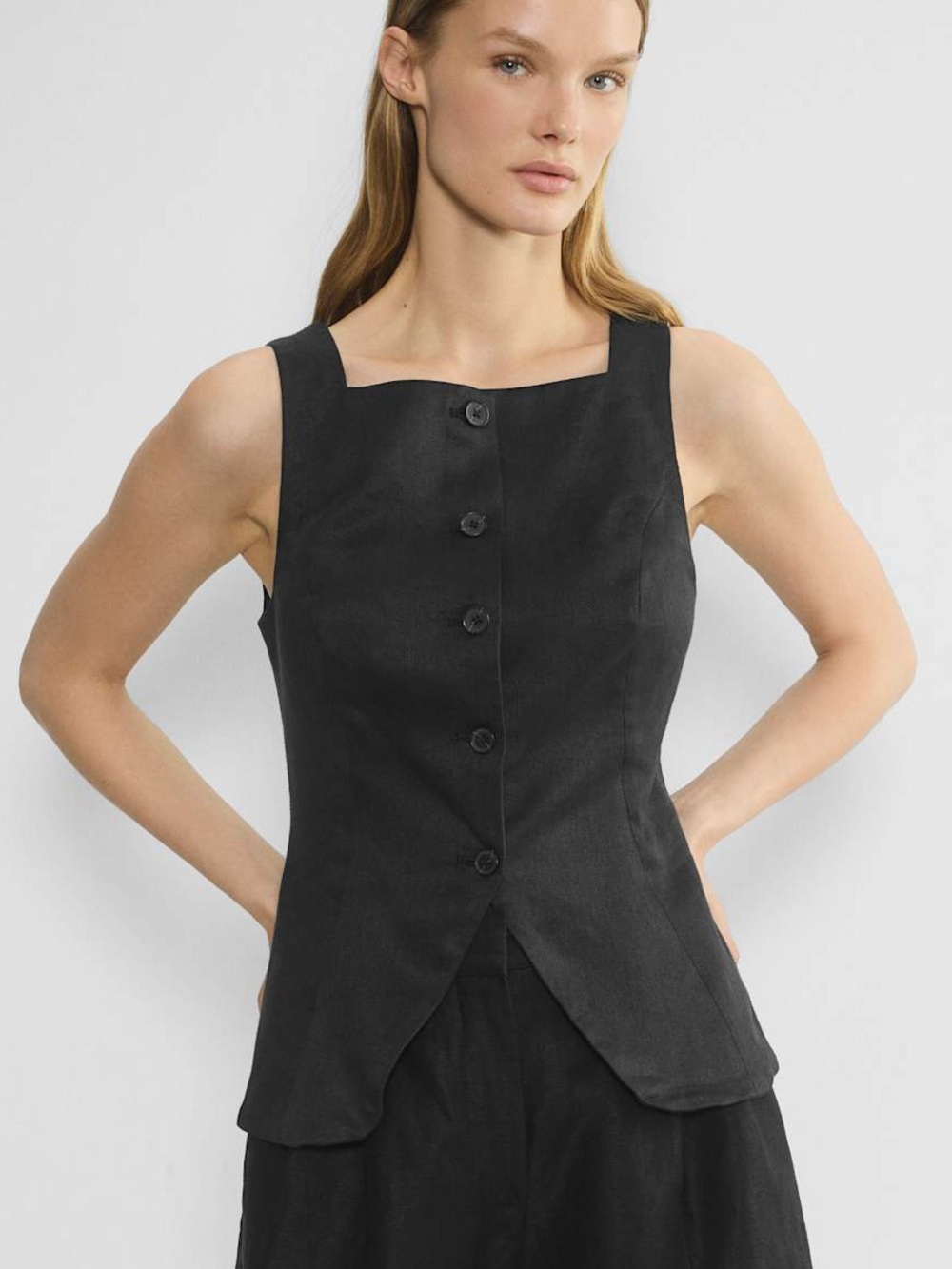 NWT - Babaton Hepworth Linen Top/Vest, Color: Black, Size: 4, RTP: $118